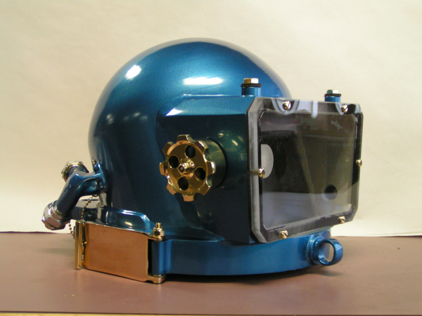 desco dive helmet